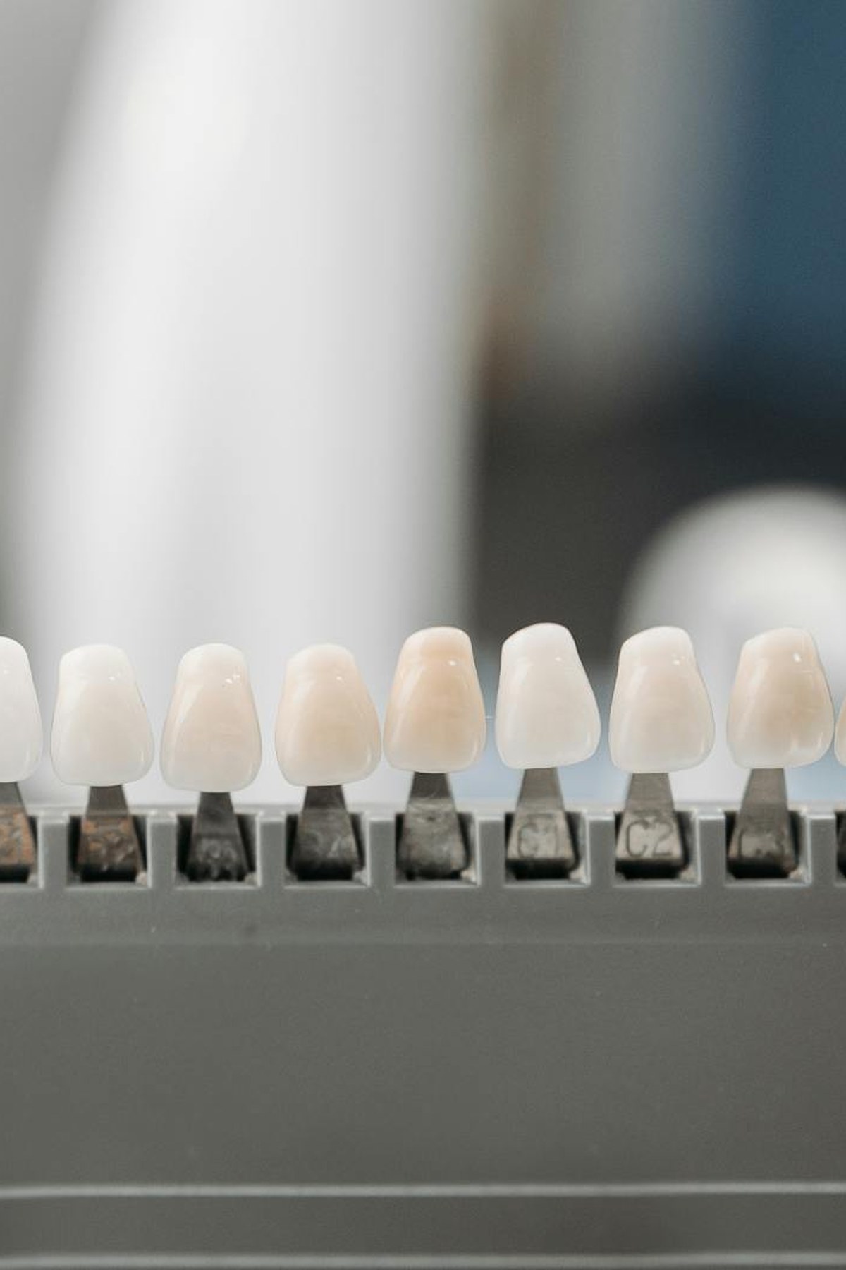 Lentes de contato dental — lâminas ultrafinas em porcelana sobre os dentes